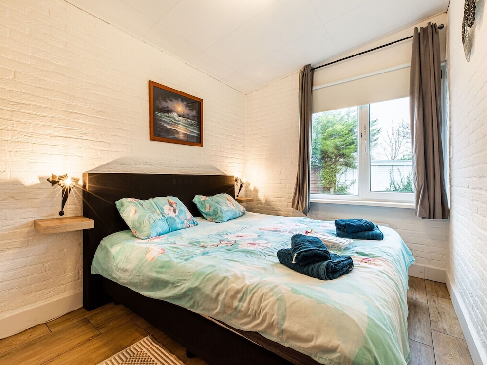 Holiday Home in Noordwijkerhout Near Lake view 3