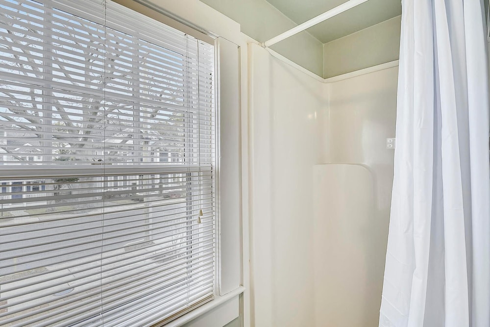 Laurel Street 108