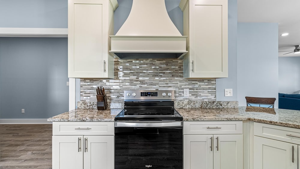 Dreezy's Hideaway by Southern Vacation Rentals