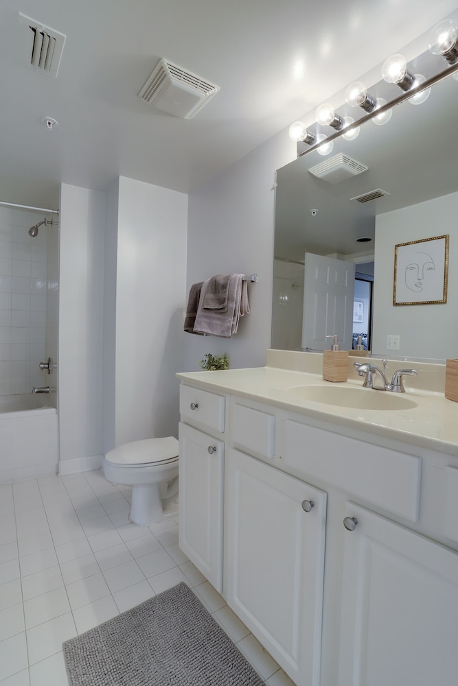 Fascinating Apt in Ballston With Gym