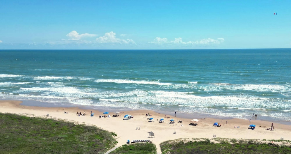 Sleeps 10 Direct Beach Heated Pool 3 Bedroom Apts
