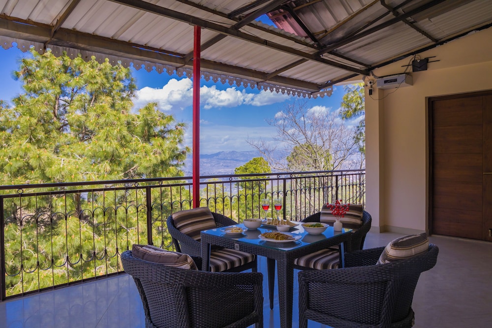 Alaya Stays Captains Nest 3 BHK Retreat With Garden & Scenic Views