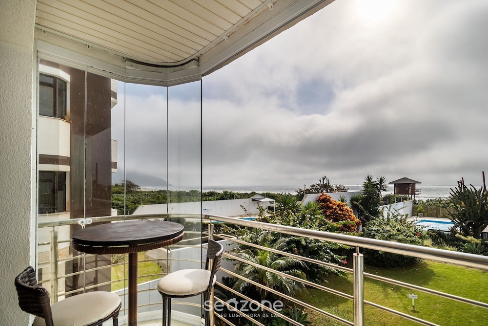 Excellent Beachfront apt With Barbecue Ida101