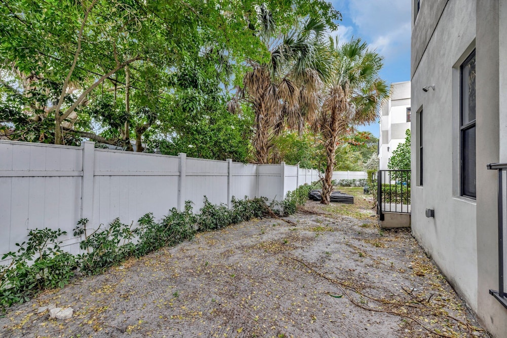 Townhome-10 mins to FTL Beach & Downtown