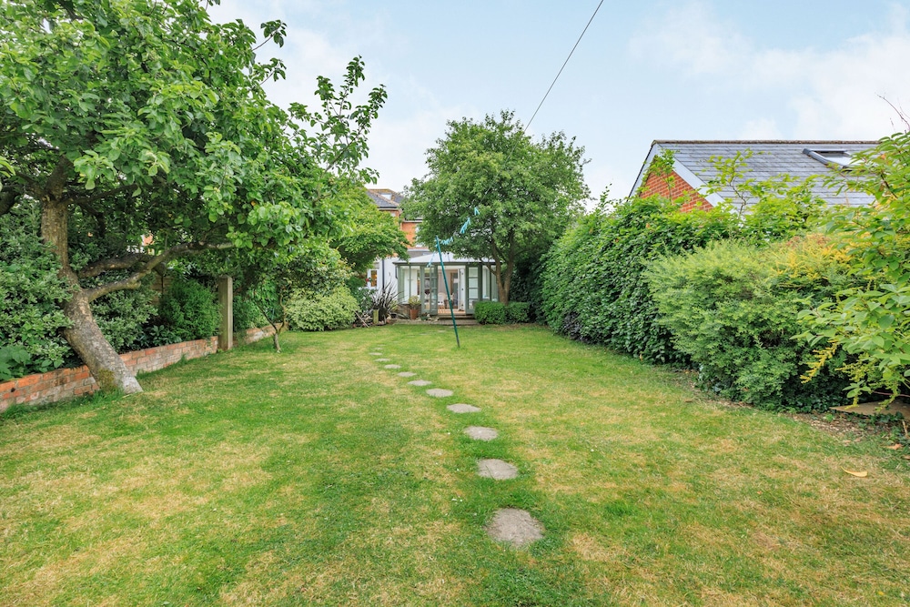 11 Beech Road