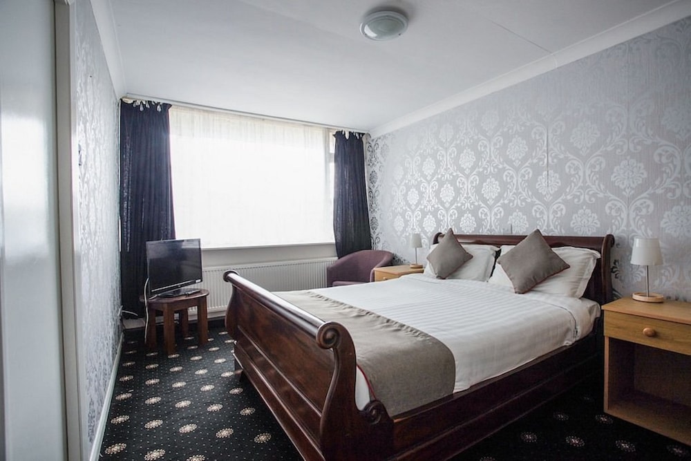 Knowesgate Hotel