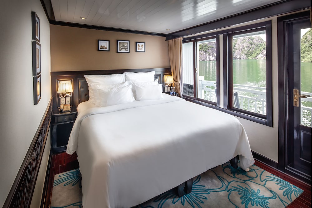 Paradise Sails Cruise Ha Long view 5