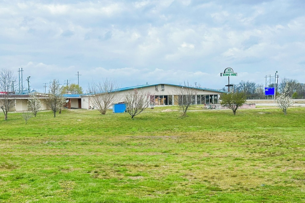 Shamrock Kings Inn By Oyo Marked Tree I-555