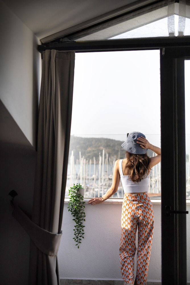 La Farine Hotel - Image 46