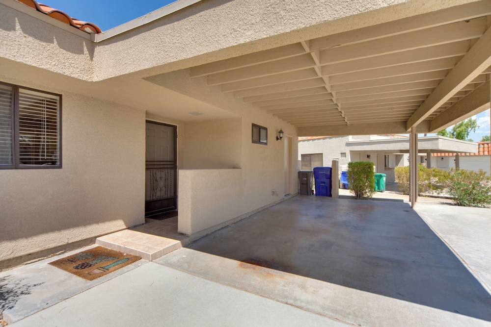 Pet-friendly Stay w/ Patio in Palm Desert Resort!