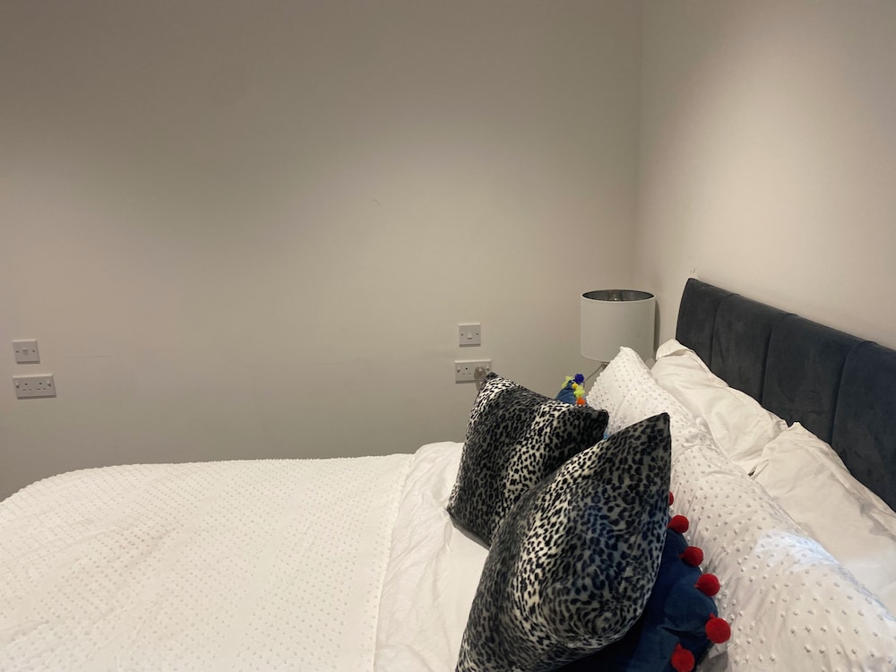 Remarkable 3-bed Apartment in London
