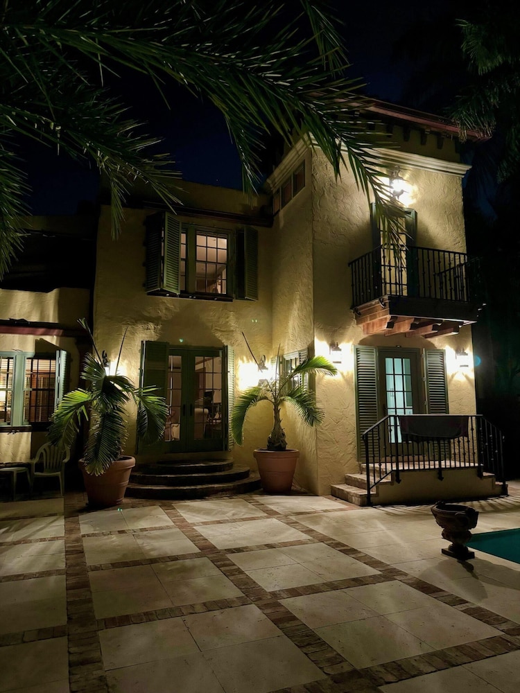 Casa Delfino