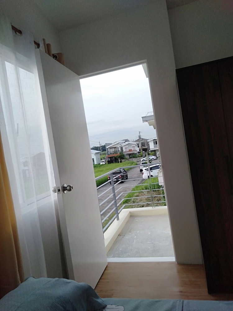 Avida 3-bedroom Vacation House With Pool