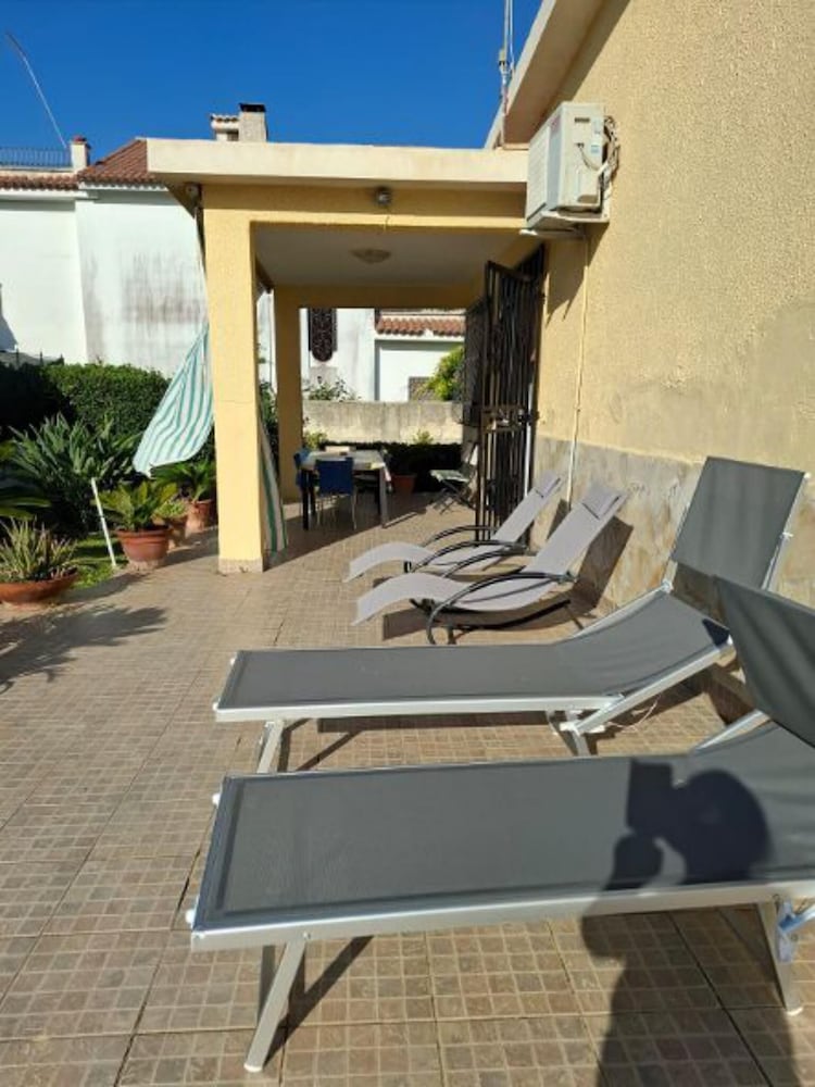 Villa Near the sea in Full Relaxation - Large Garden Wi-fi