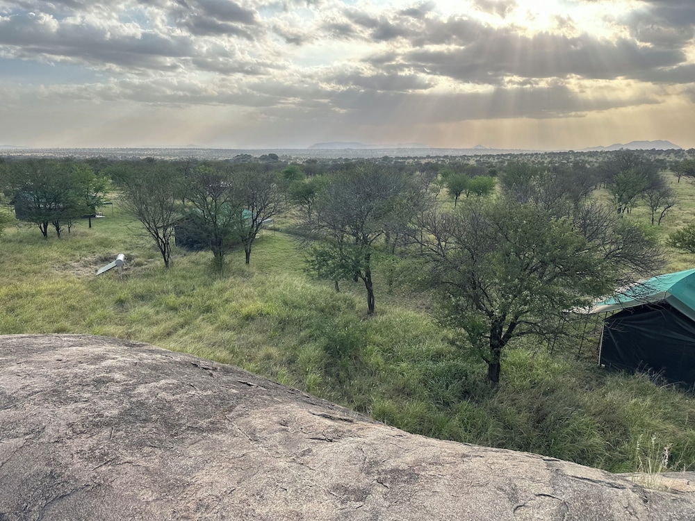 ZUHUMATH TENTED CAMPS SERENGETI