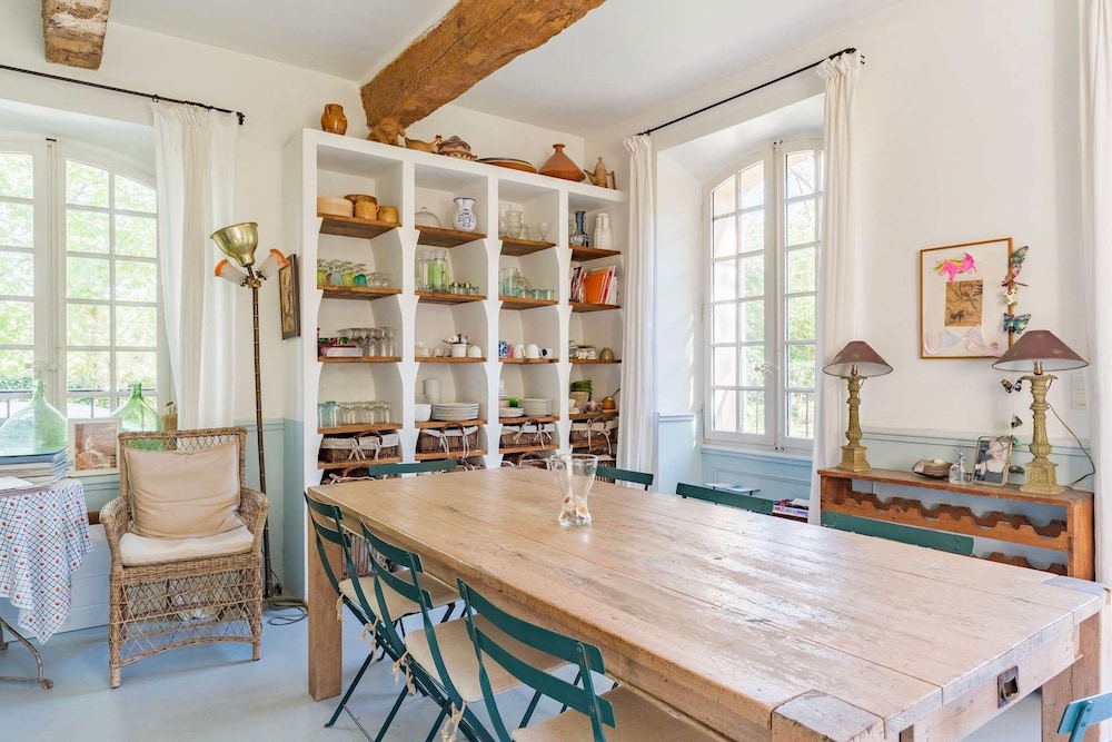 New Bastide Couronne d Aix Luxury in Aix-en-provence A Sophisticated Retreat for Families and Friends