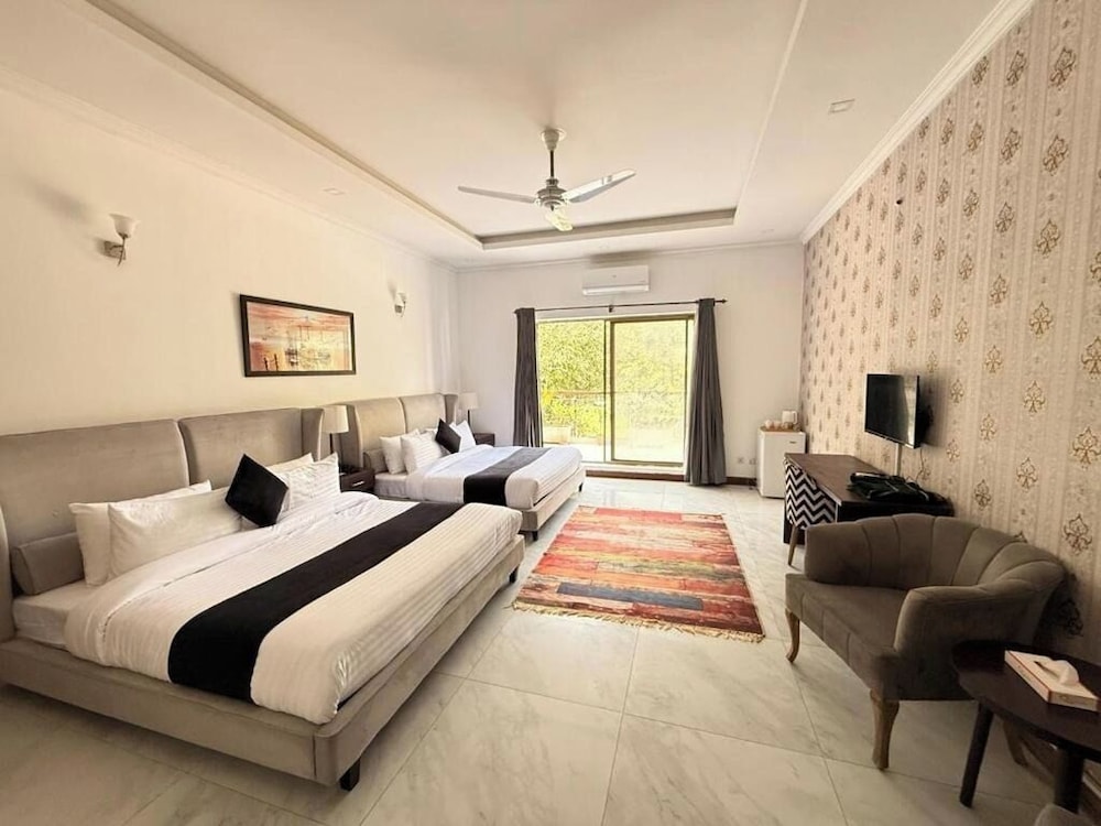 Rhodium Hotel ONE