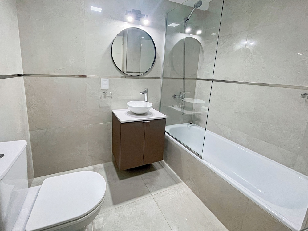 Ayres Suites Moreno