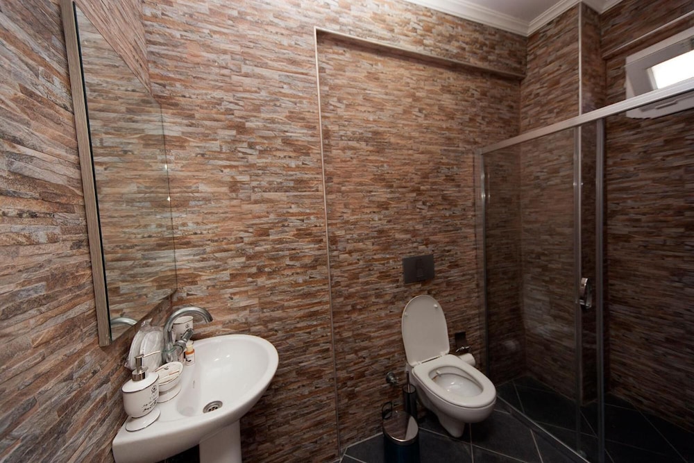 Metin's Gumusluk - Image 37