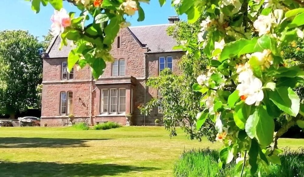Berwick-upon-Tweed Vacations - The Gables - Property Image 1