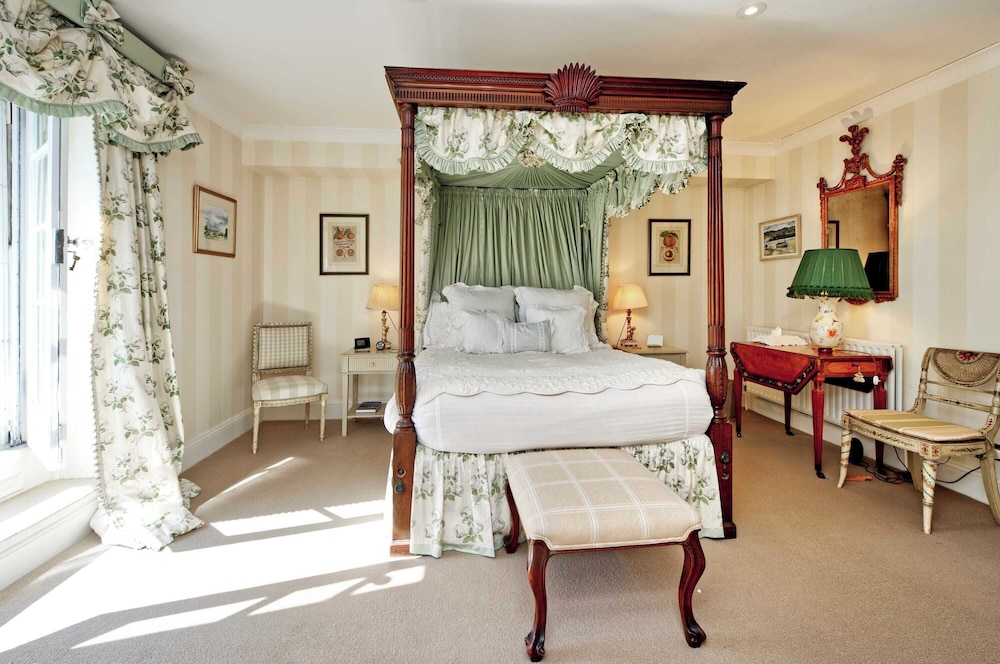Beautiful & Spacious, 2 Bed in South Kensington