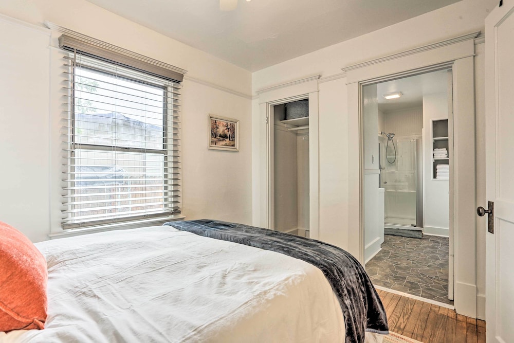 Baker City Vacations - Pet-friendly Baker City Escape w/ Private Yard! - Property Image 2