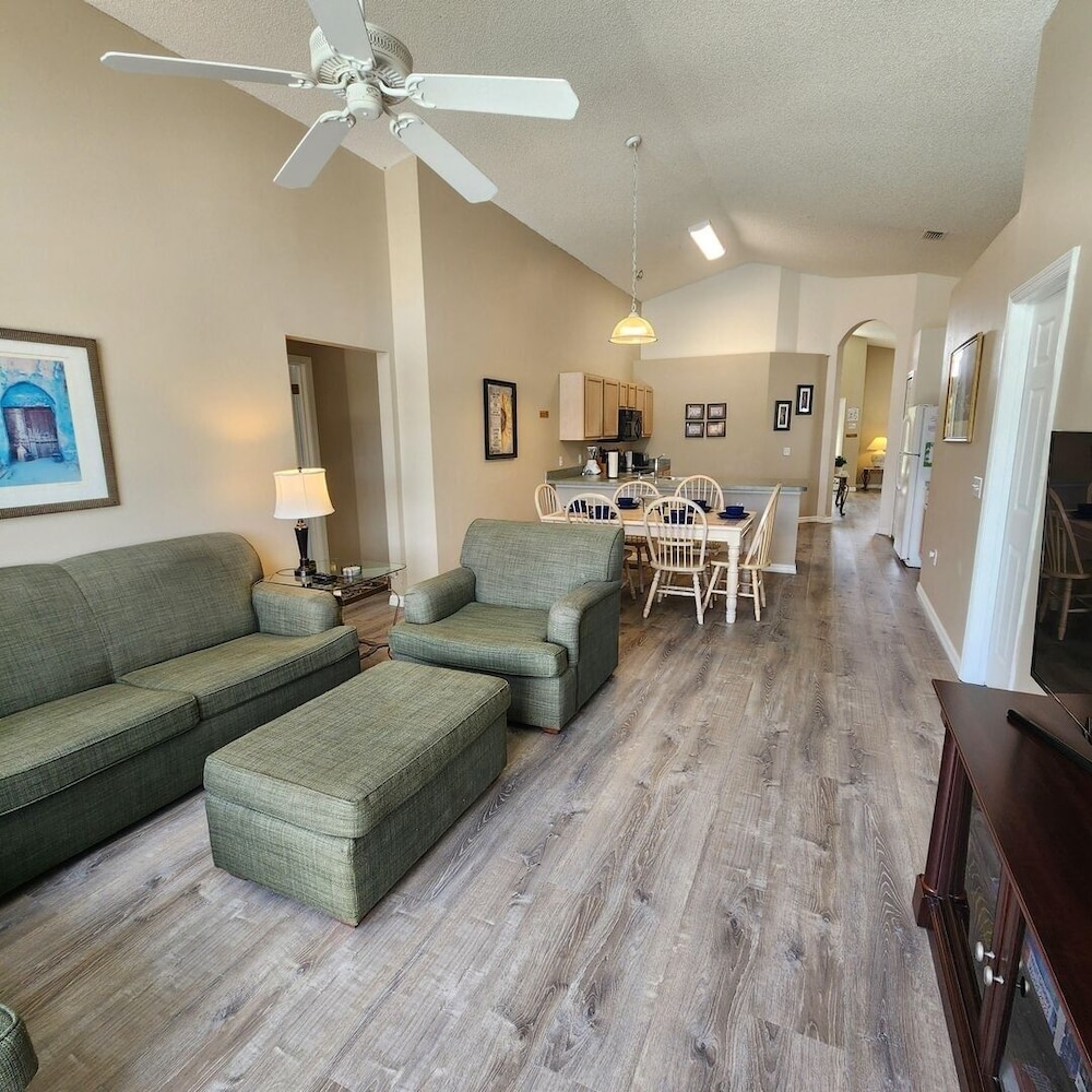 LKB4705AW 4 Bedroom villa in Lake Berkley 4 Home