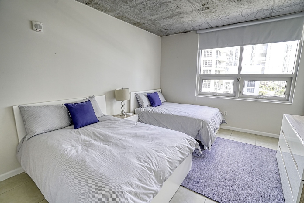 Prime Midtown Miami Condo