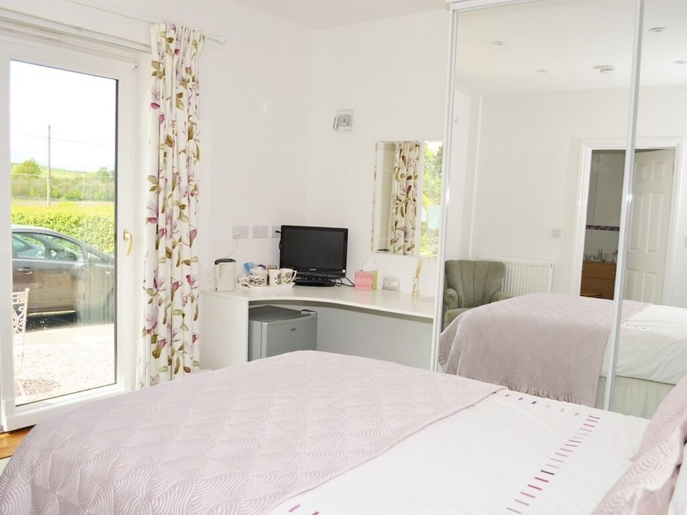 Quixhill - Denstone - Dove Meadow B & B