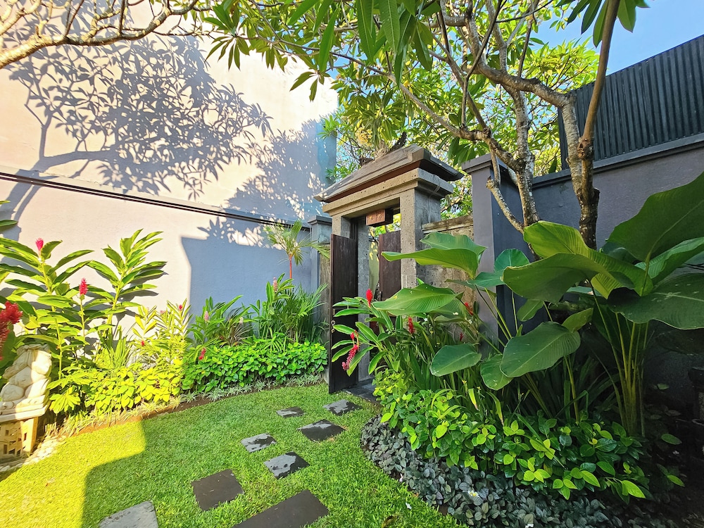 SEMINYAK ICON by Karaniya Experience