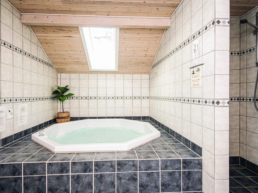 6 Person Holiday Home in Ansager
