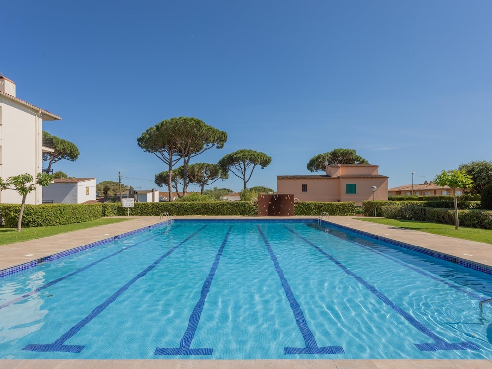 Apartament amb Piscina i Parquing Baixos amb Jard