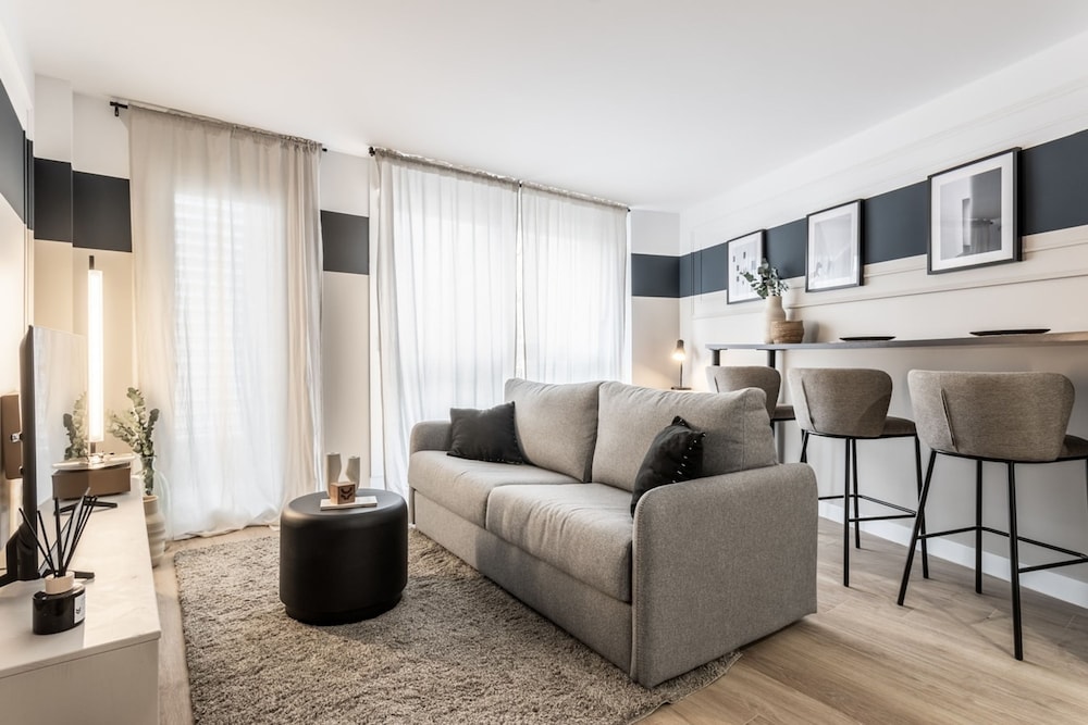Abantos - 1 Bedroom With Pool in Castilla