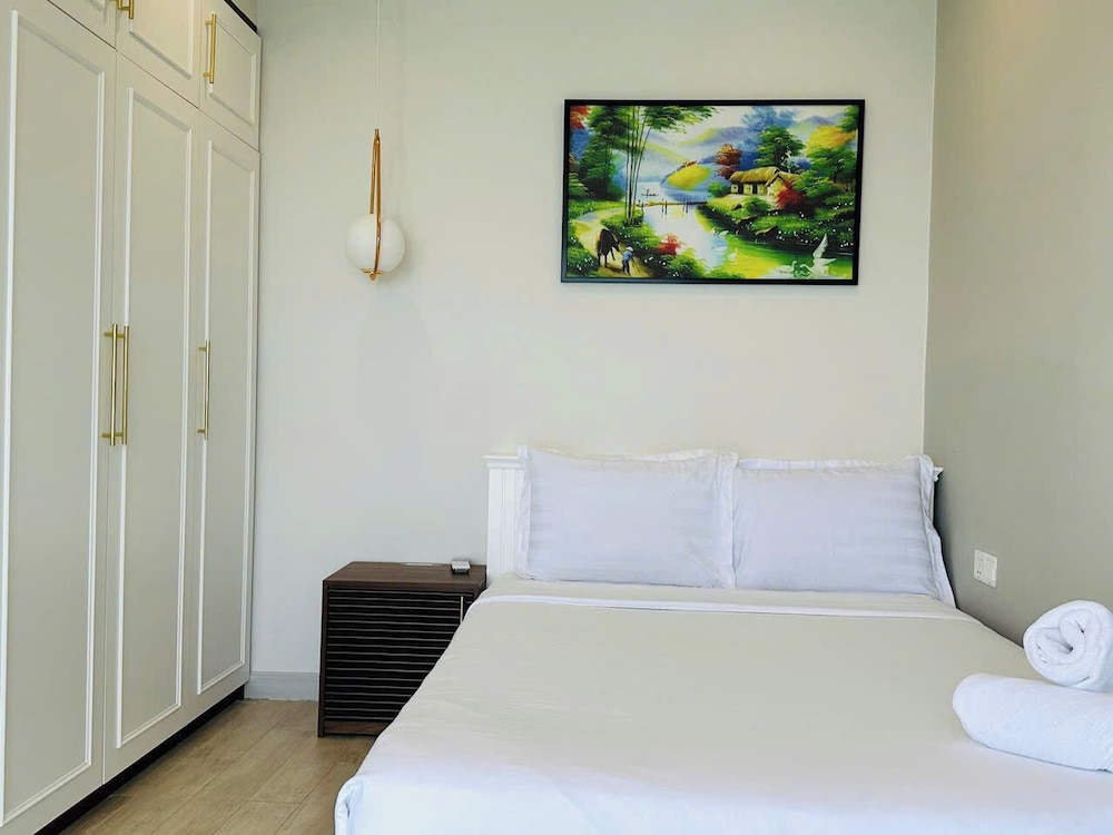 Gold Coast Balcony Serviced Apartment