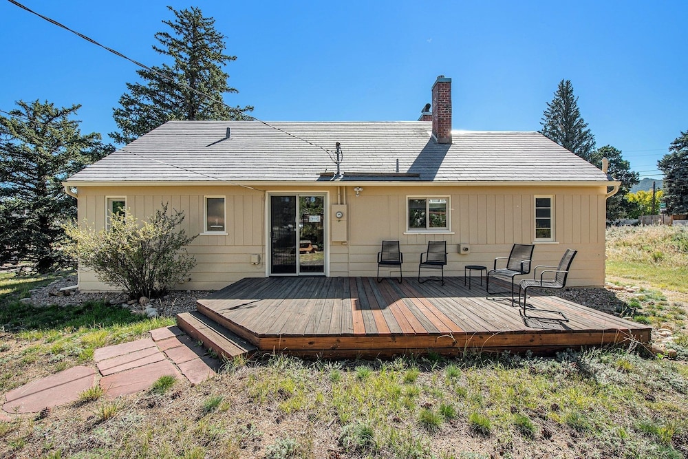 Your Vacation House ---ev#3216 2 Bedroom Home by RedAwning view 4