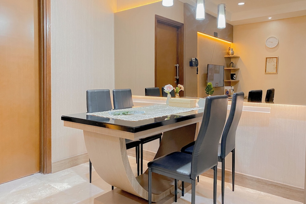 Spacious And Comfy 1Br At L'Avenue Pancoran Apartment