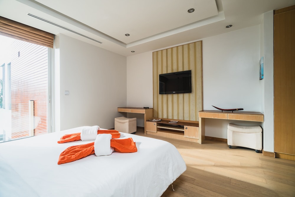 BangTao Beachfront by Lofty view 4