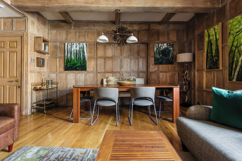 Cockspur Street by Onefinestay