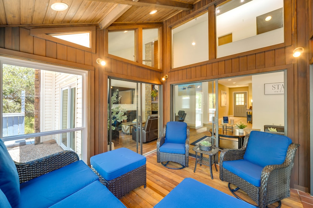 Dog-friendly Texas Retreat w/ Fireplace  Grill! - Property Image 8