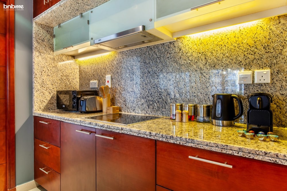 2 Min to Dubai Mall 1 BR