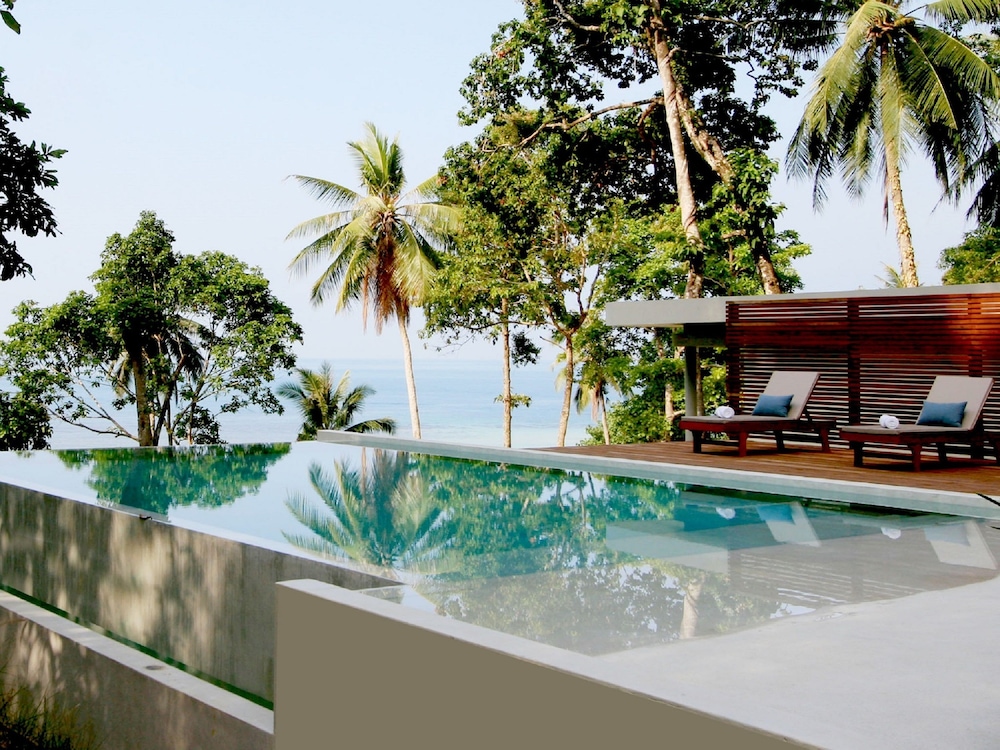 Nest Sense Resort