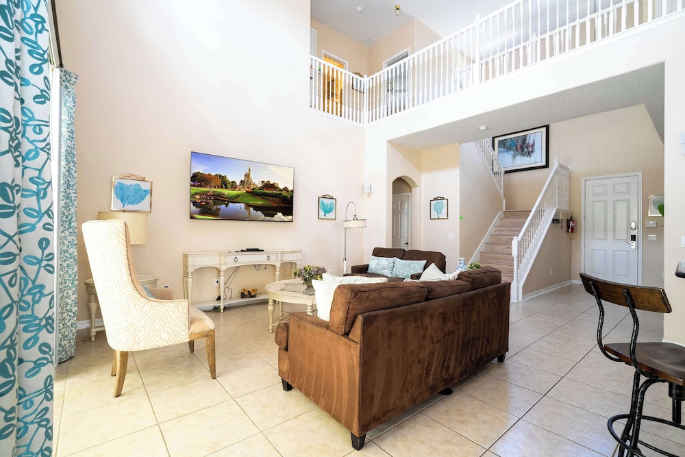 Family Villa w Pool Spa Game Room Near Disney