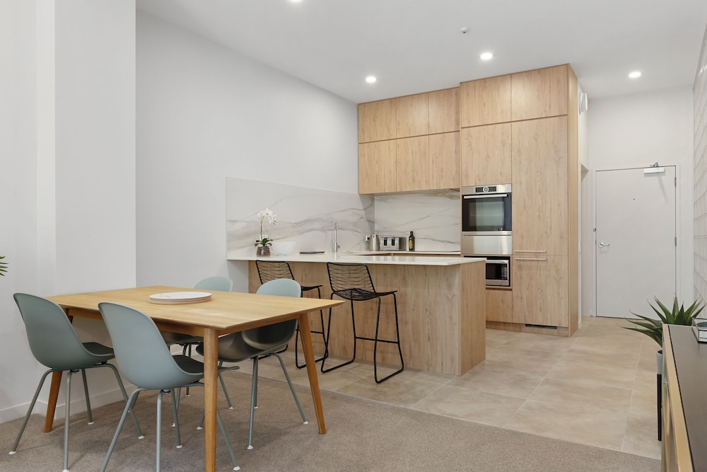 Hobson Quay Apartments by Urban Rest