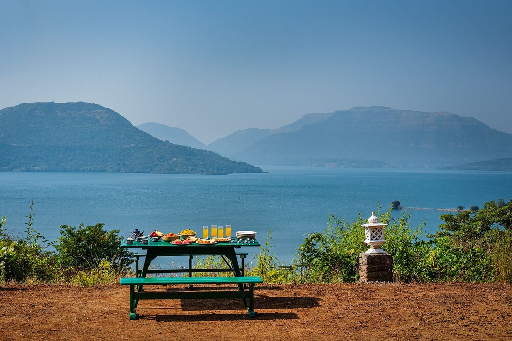 CosmicStays Kokiraj Lakehouse - Waterfront Retreat view 5