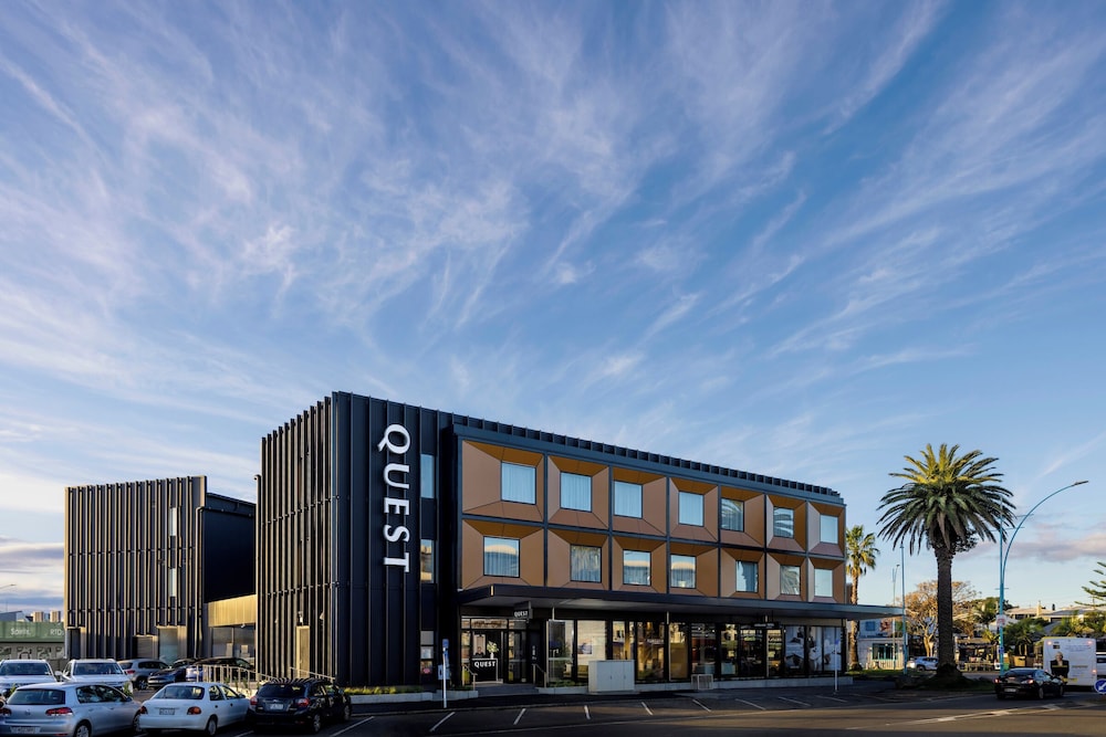 Hotel Quest Mt Maunganui - Image 1