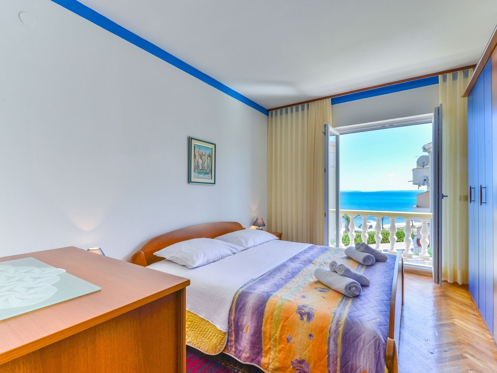 Apartment on Vir Island Near Sandy Beaches