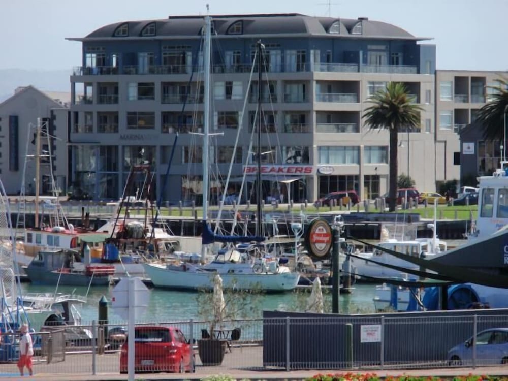 Marinaview Apartments
