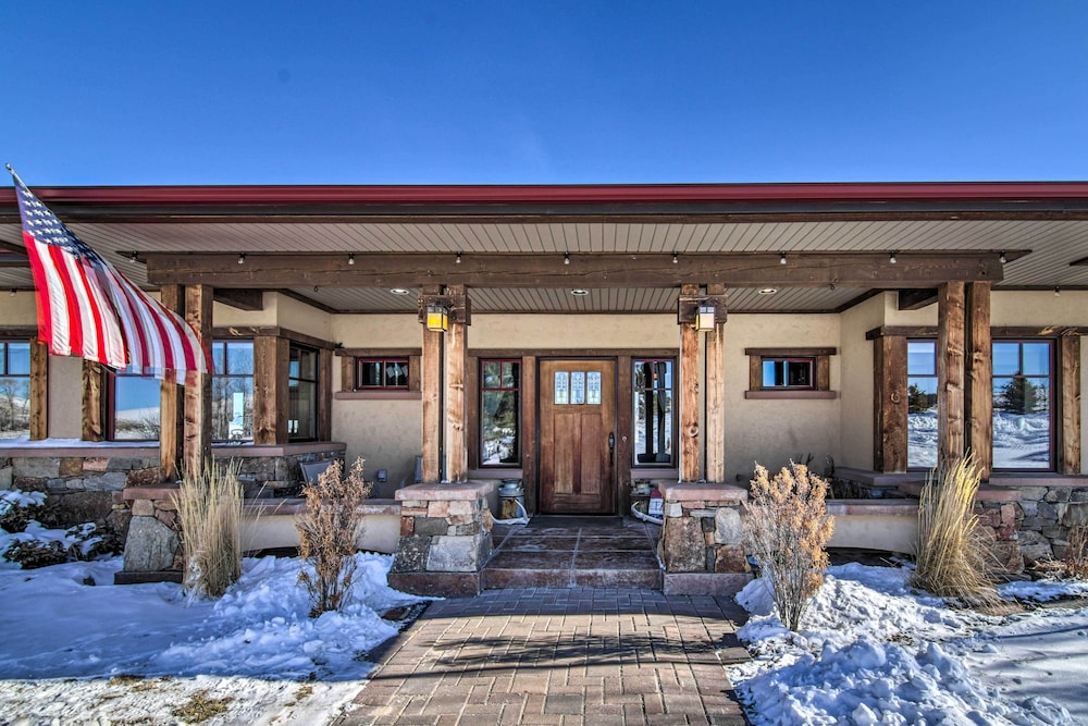 Bozeman Getaway on the Prairie w/ Patio & Grill view 3