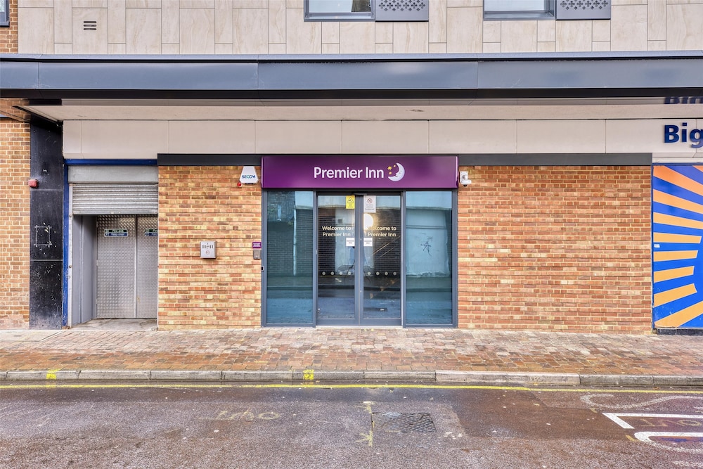 Premier Inn London Romford Town Centre 2