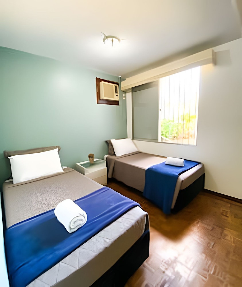 Casa 3 suites 1 quarto piscina AC 10 Hos